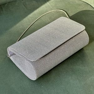 La Regale Fancy Shimmering Party Bag in Silver.